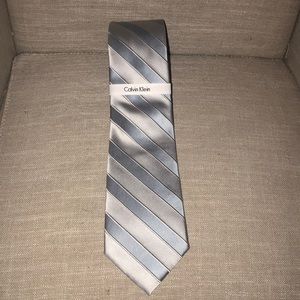Calvin Klein NWT Silk Tie - gray and light blue